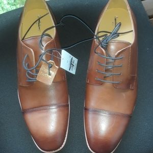 Dress shoes